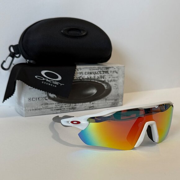 oakley Other - Oakley Radar EV PRIZM Polarized OO9208 White-Gray Frame